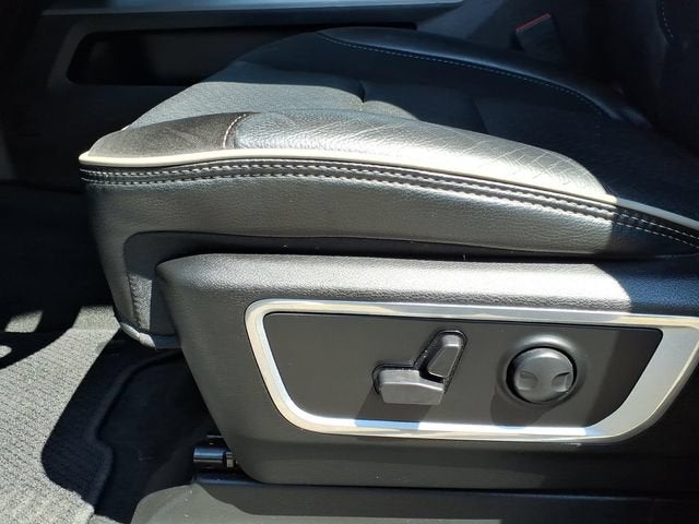 2024 RAM 1500 Laramie Crew Cab 4x4 5'7" Box