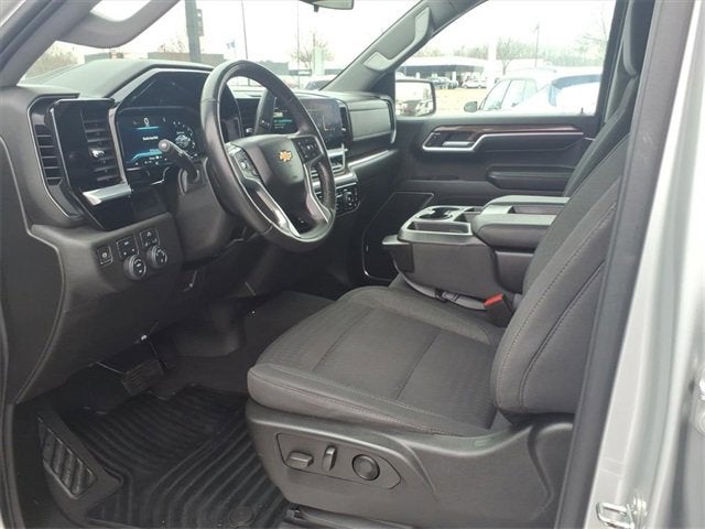 2022 Chevrolet Silverado 1500 LT (2FL)