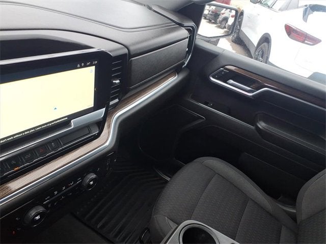 2022 Chevrolet Silverado 1500 LT (2FL)