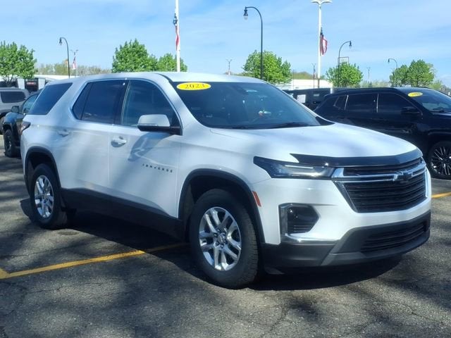 2023 Chevrolet Traverse LS