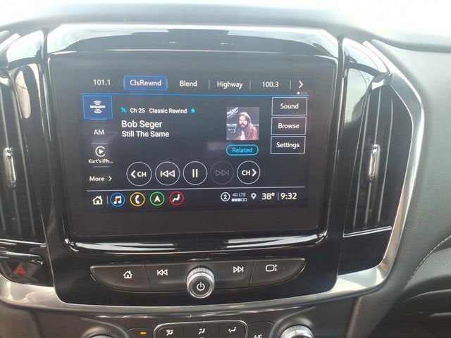 2023 Chevrolet Traverse LT Leather