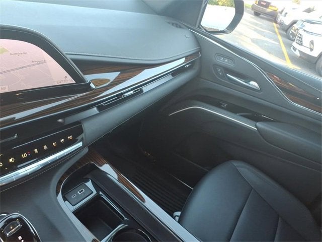 2024 Cadillac Escalade ESV Luxury