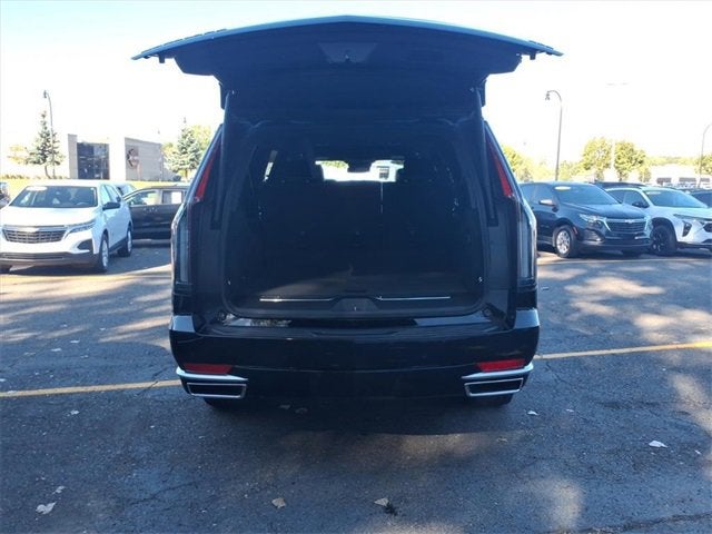 2024 Cadillac Escalade ESV Luxury