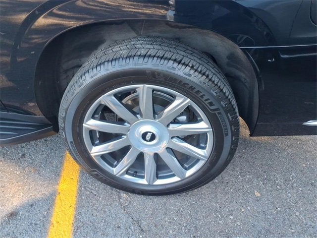 2024 Cadillac Escalade ESV Luxury