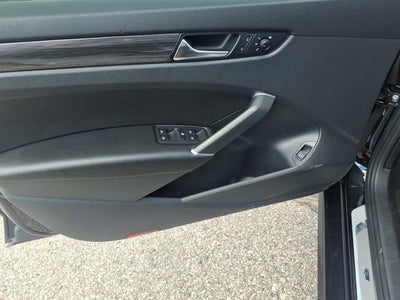 2021 Volkswagen Passat 2.0T R-Line