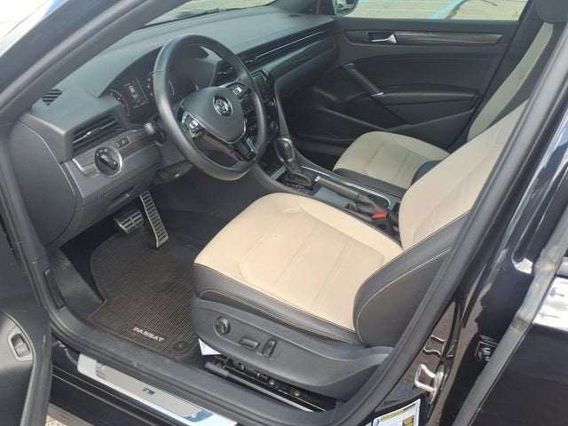 2021 Volkswagen Passat 2.0T R-Line