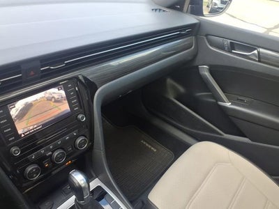 2021 Volkswagen Passat 2.0T R-Line