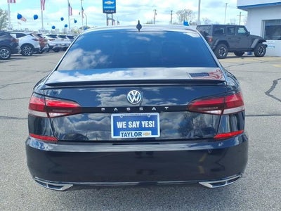 2021 Volkswagen Passat 2.0T R-Line