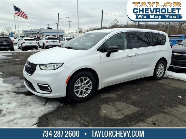 2024 Chrysler Pacifica Touring L