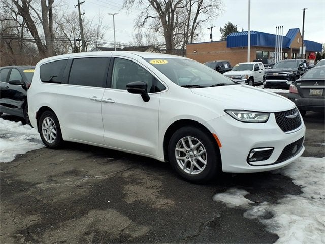 2024 Chrysler Pacifica Touring L