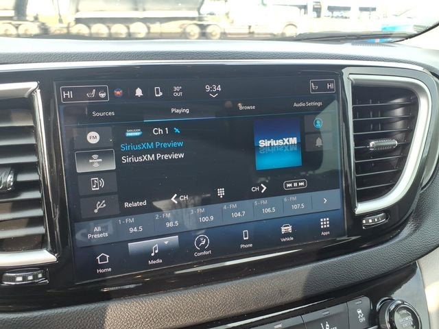 2024 Chrysler Pacifica Touring L