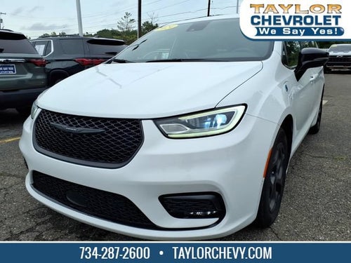 2024 Chrysler Pacifica Hybrid S Appearance Pkg