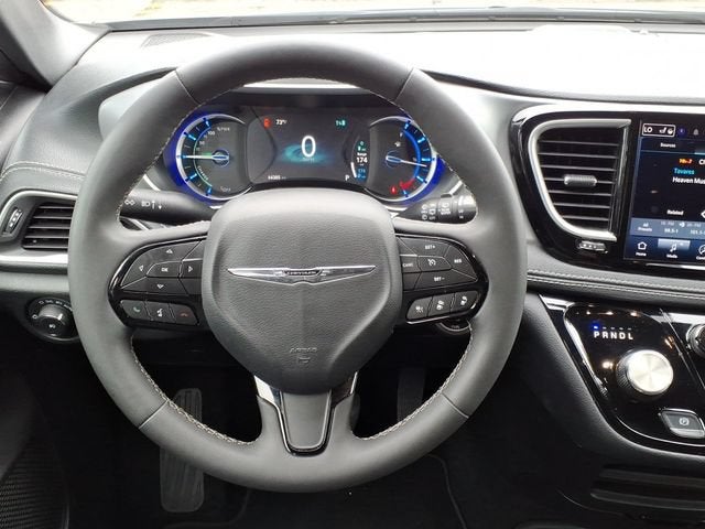 2024 Chrysler Pacifica Hybrid S Appearance Pkg