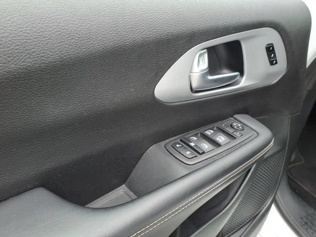 2024 Chrysler Pacifica Hybrid S Appearance Pkg