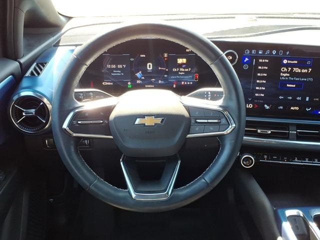 2024 Chevrolet Equinox EV LT - Photo 13