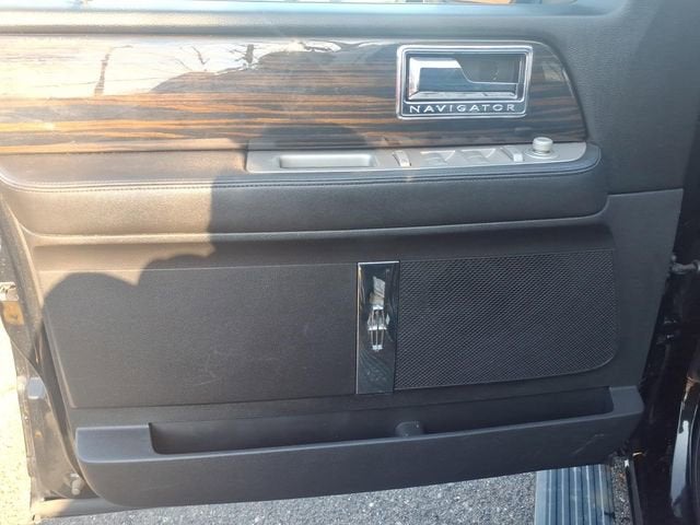 2010 Lincoln Navigator L 4WD 4dr