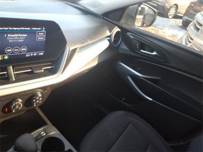 2025 Chevrolet Trax LS