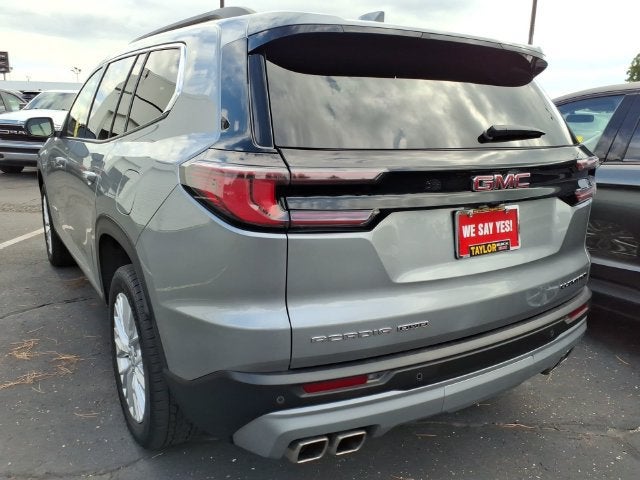 2024 GMC Acadia Elevation